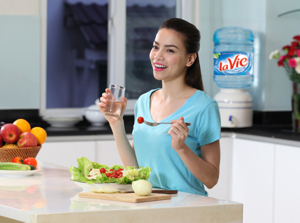 Nước khoáng thiên nhiên Lavie